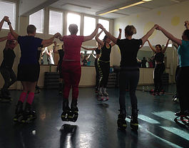 Kangoo jumps-yksityistunti syntymäpäivää